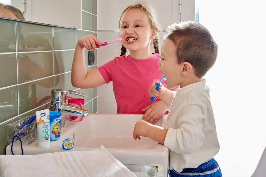 Chicco Kids Toothbrush Case with Cup 1-5 years