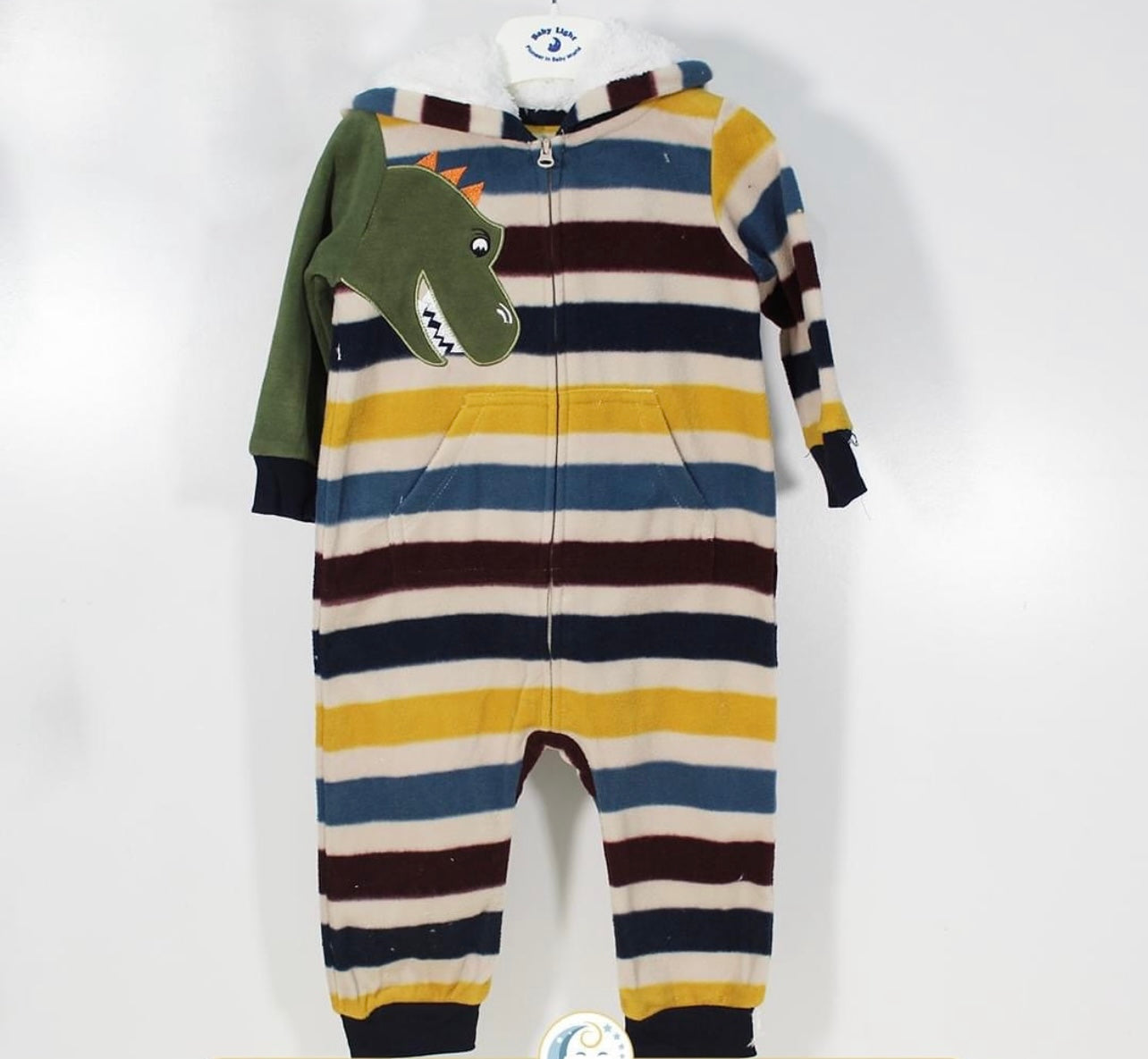 ملابس شتوية كاملة مع قبعة