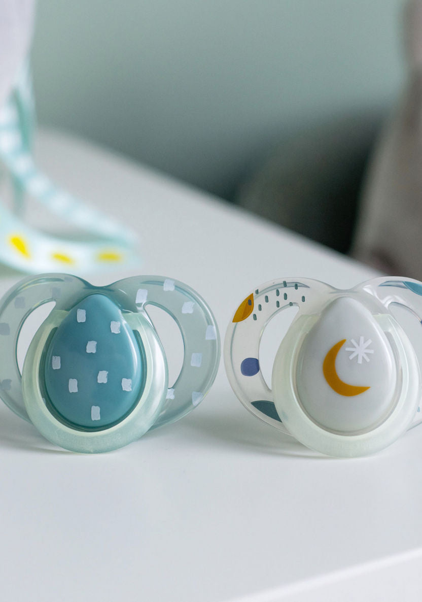 Tommee Tippee 6-18m nighttime Soothers Pacifiers Green
