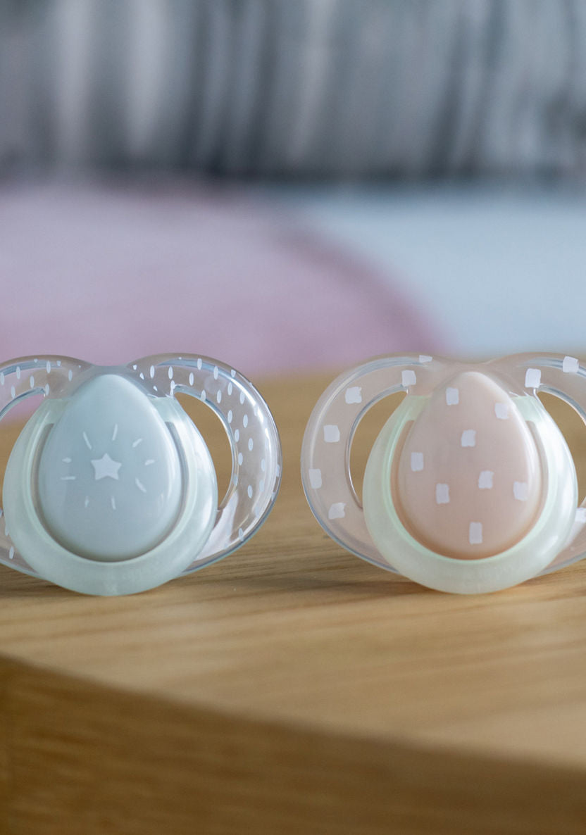 Tommee Tippee 6-18m nighttime Soothers Pacifiers Green