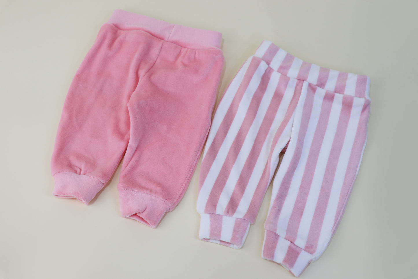 x2 Pieces Baby Girl velvet pants