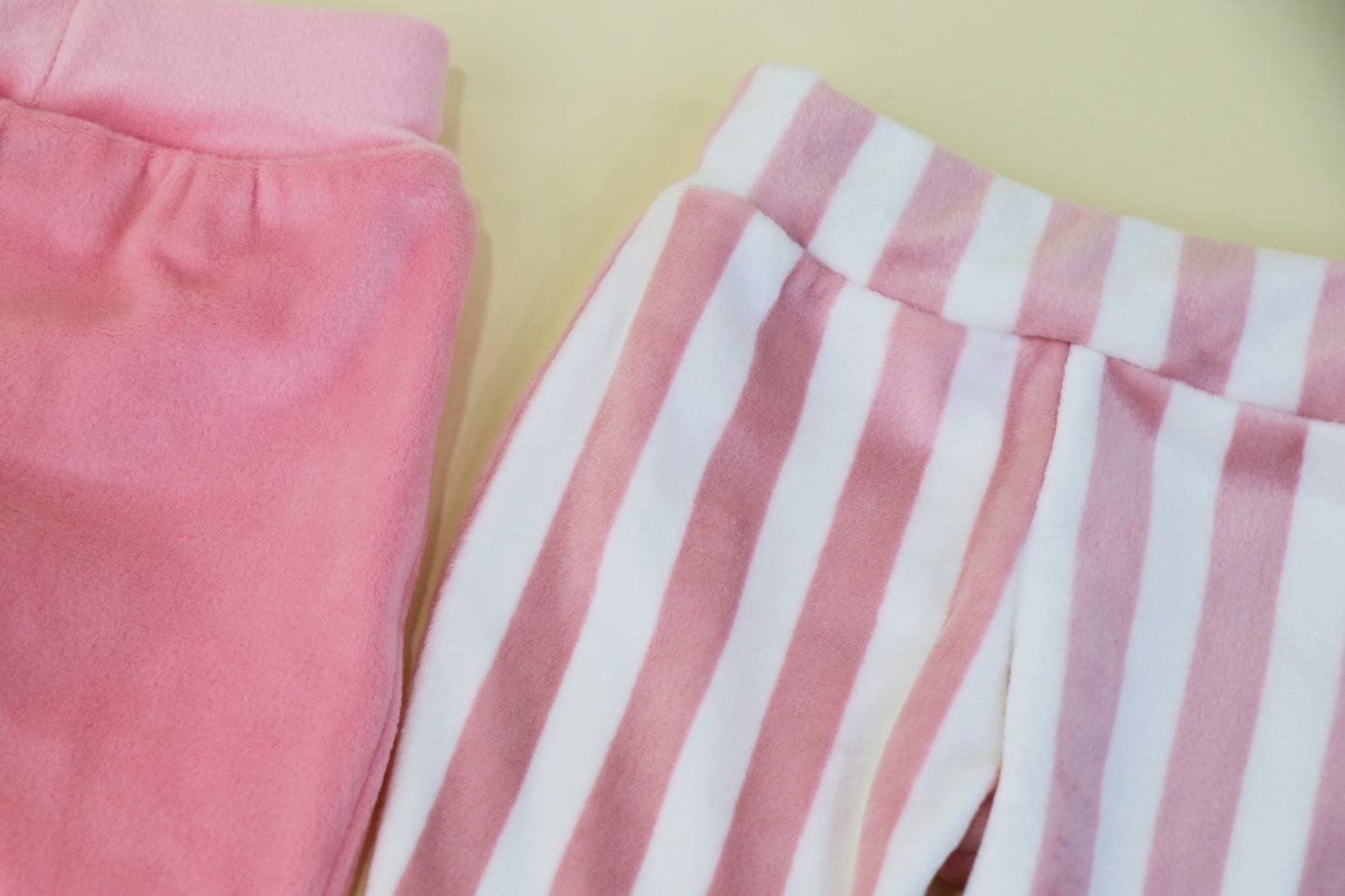 x2 Pieces Baby Girl velvet pants