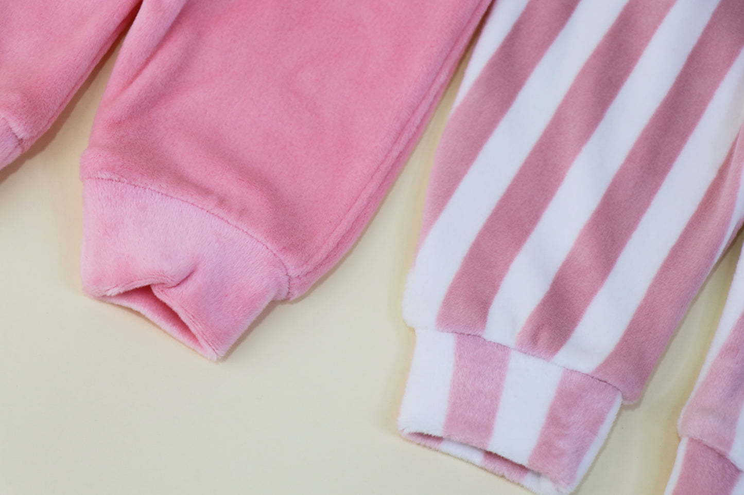 x2 Pieces Baby Girl velvet pants