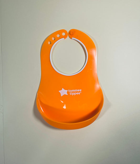 Tommee tippee bib