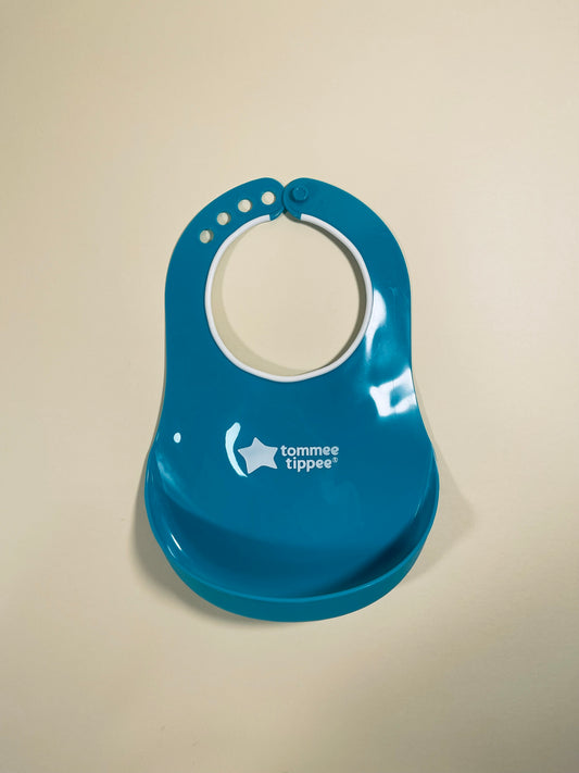 Tommee tippee bib