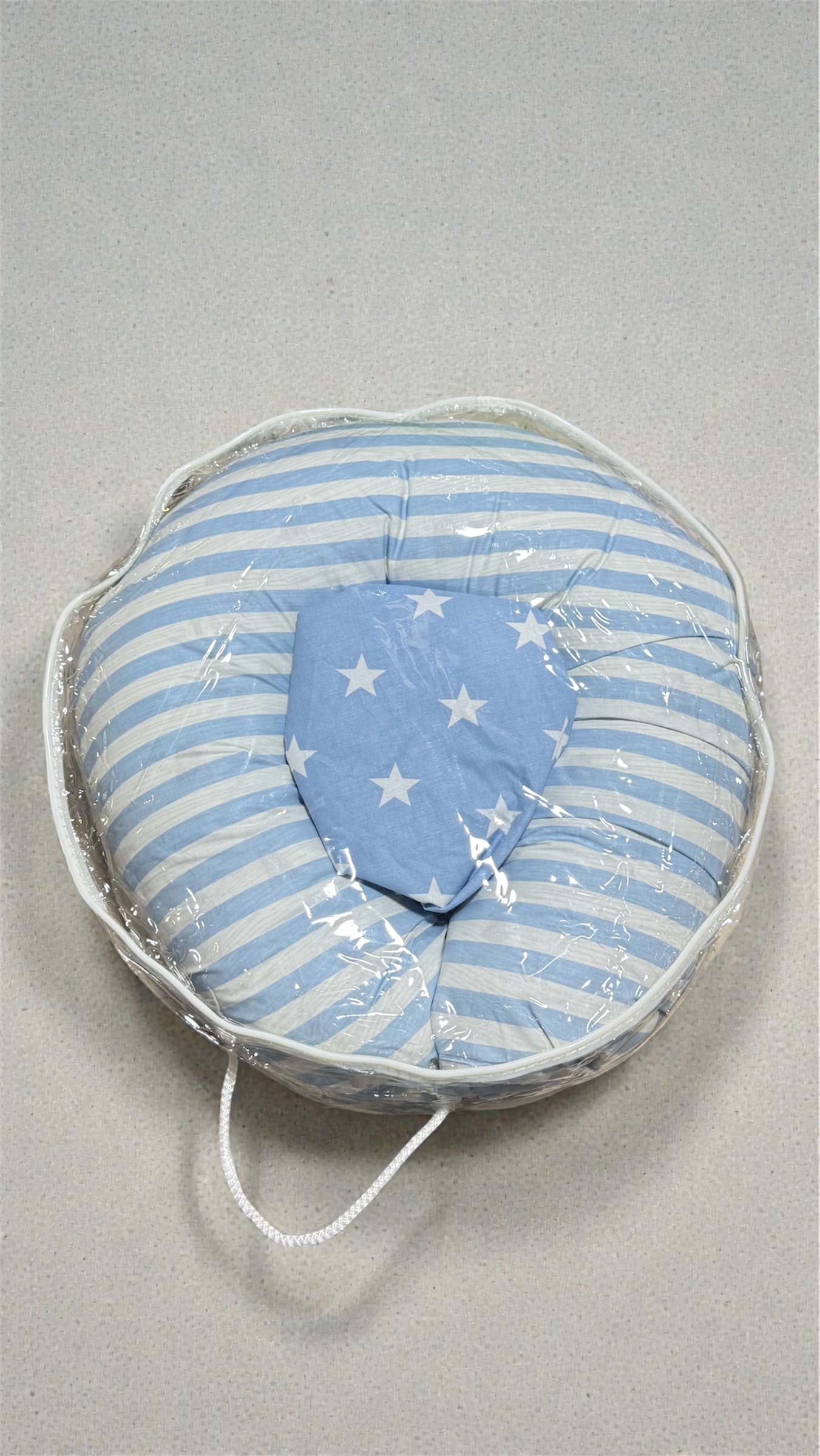 Breastfeeding pillow + cover