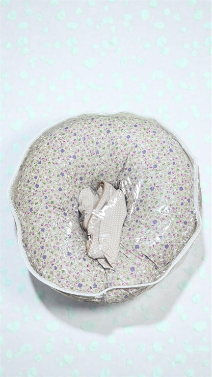 Breastfeeding pillow + cover